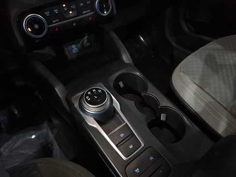 Used 2022 Ford Escape SE w/ Cold Weather Package image 27