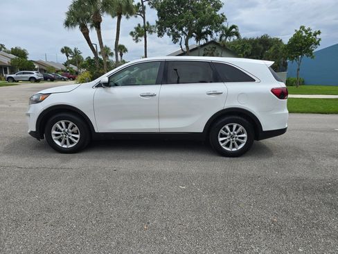 Used 2019 Kia Sorento FWD V6 image 8