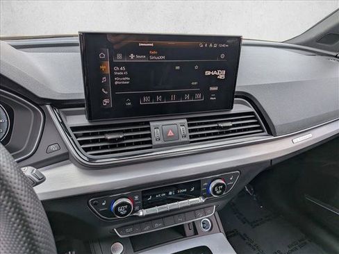 Used 2024 Audi Q5 e Premium Plus AWD/4WD image 20