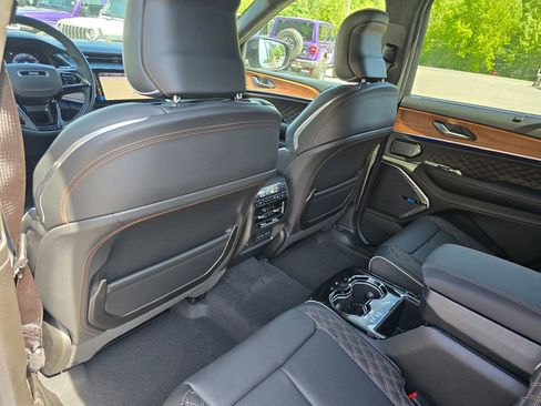 New 2026 Jeep Grand Cherokee L Summit AWD/4WD image 24