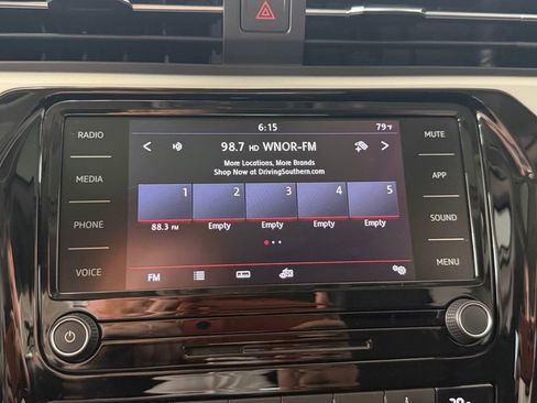 Used 2020 Volkswagen Passat 2.0T SE w/ Sunroof Package image 19