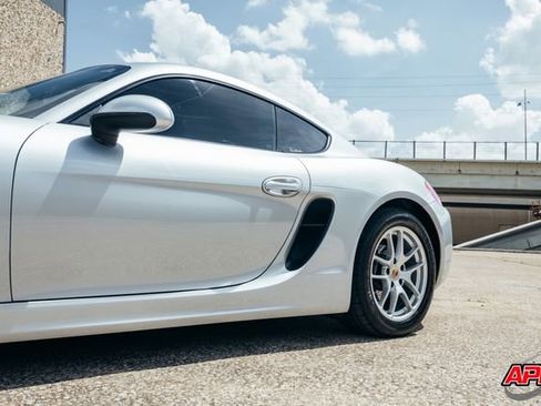 Used 2014 Porsche Cayman image 25