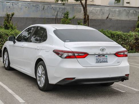 Used 2022 Toyota Camry LE FWD image 7