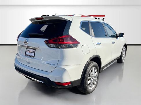 Used 2020 Nissan Rogue SV image 7
