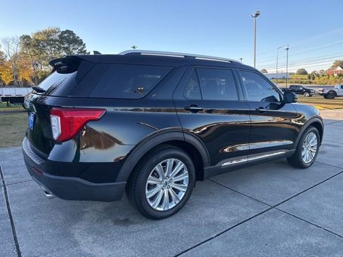 Used 2022 Ford Explorer Limited w/ Equipment Group 301A image 7