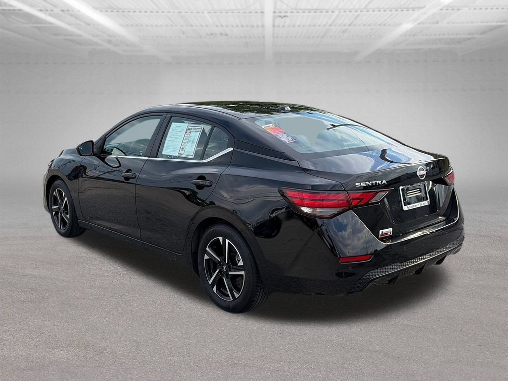 Used 2024 Nissan Sentra SV FWD image 4
