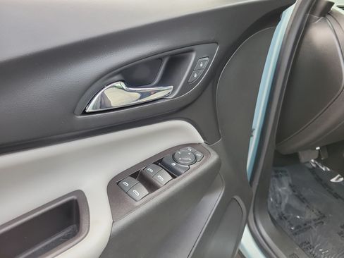 Used 2022 Chevrolet Equinox LT FWD image 18