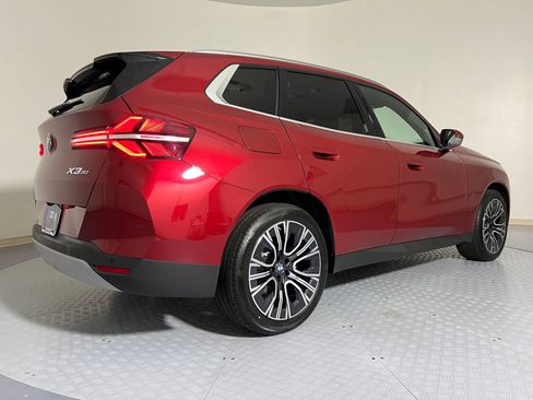 Used 2025 BMW X3 xDrive30i w/ Premium Package image 9