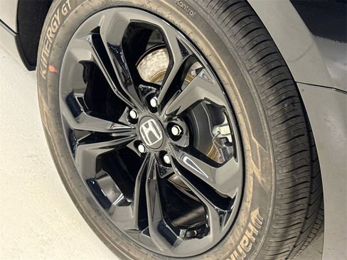 Certified 2025 Honda Accord SE image 11