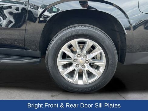 Used 2023 Chevrolet Suburban Premier AWD/4WD image 31