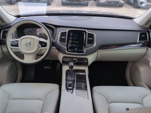 Used 2019 Volvo XC90 T6 Momentum w/ Protection Package AWD/4WD image 15