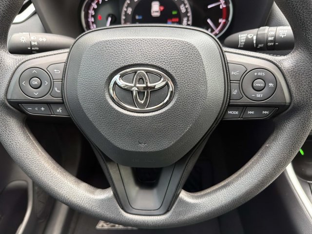 Used 2024 Toyota RAV4 XLE FWD image 24