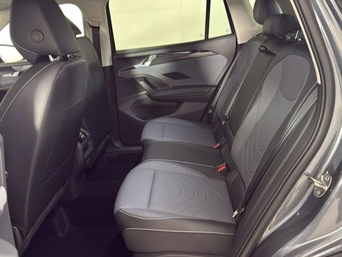 New 2026 Volkswagen Tiguan SE AWD/4WD image 11