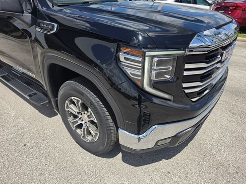 Used 2025 GMC Sierra 1500 SLT RWD image 9