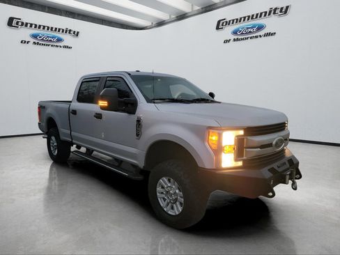 Used 2017 Ford F250 XL w/ STX Appearance Package image 3