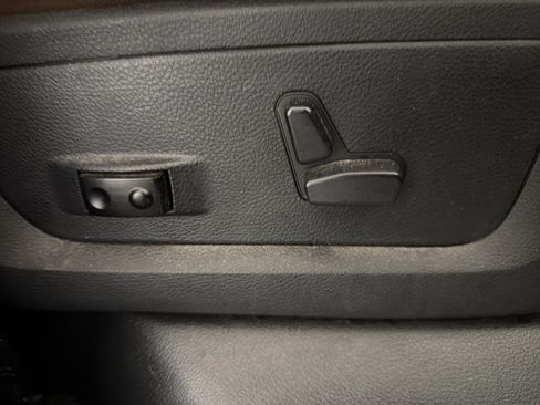 Used 2017 RAM 1500 Laramie Longhorn AWD/4WD image 34