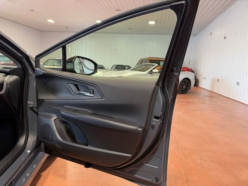 Used 2024 Toyota Prius Prime SE image 22