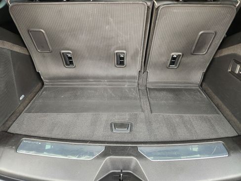 Used 2025 Cadillac Escalade Sport Platinum AWD/4WD image 32