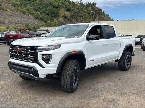 New 2026 GMC Canyon AT4 AWD/4WD image 10