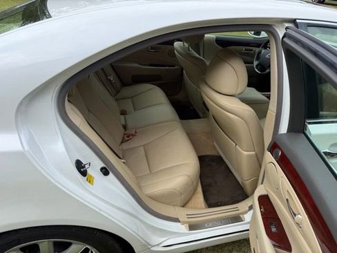 Used 2007 Lexus LS 460 image 16