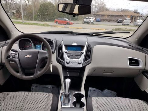 Used 2011 Chevrolet Equinox LS image 11