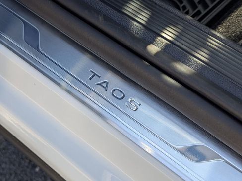 New 2026 Volkswagen Taos SE image 38