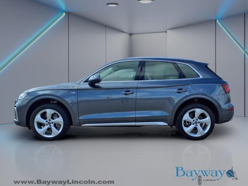 Used 2023 Audi Q5 2.0T Prestige w/ Prestige Package image 9
