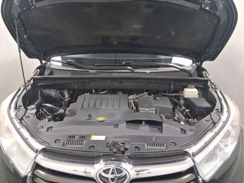 Used 2015 Toyota Highlander XLE AWD/4WD image 7