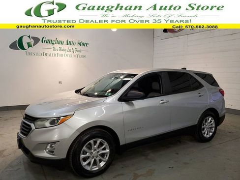 Used 2020 Chevrolet Equinox LS w/ LS Convenience Package image 1