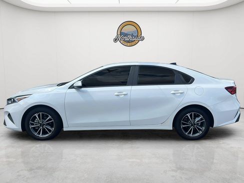 Used 2023 Kia Forte LXS FWD image 8