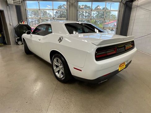 Used 2020 Dodge Challenger SXT image 3