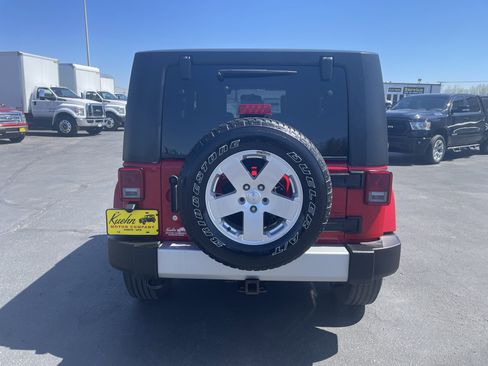 Used 2010 Jeep Wrangler Sahara w/ Trailer Tow Group AWD/4WD image 7