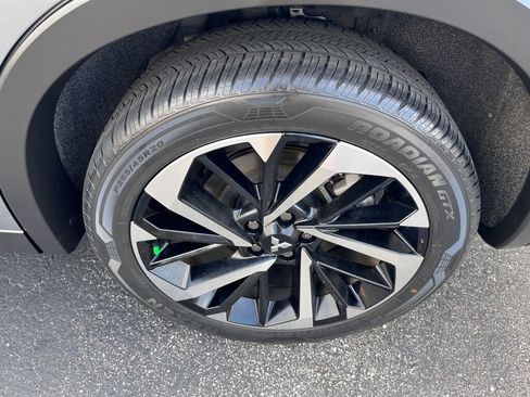 Used 2022 Mitsubishi Outlander SE image 23