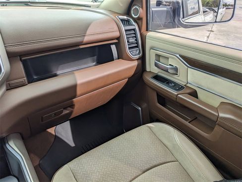 Used 2022 RAM 3500 Laramie image 19