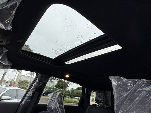 New 2026 INFINITI QX60 Sport image 17