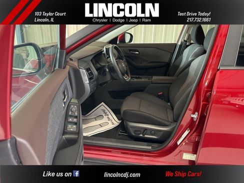 Used 2023 Nissan Rogue SV image 12