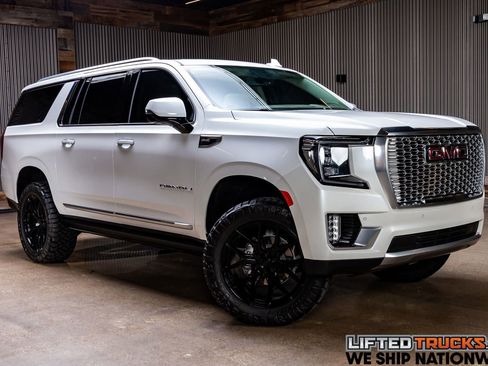 Used 2022 GMC Yukon XL Denali w/ Max Trailering Package image 1
