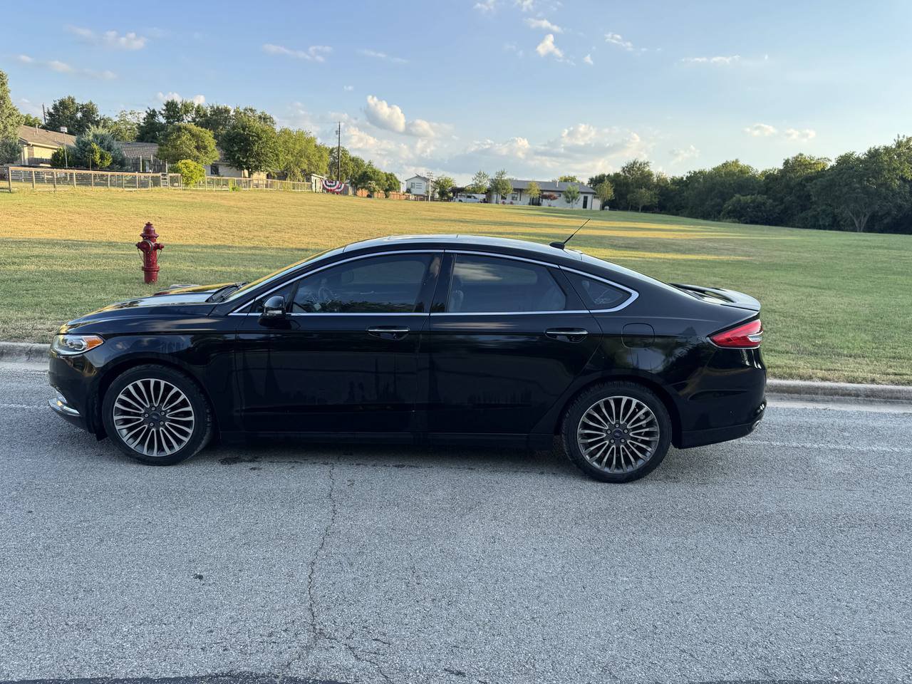 Used 2017 Ford Fusion Titanium FWD image 1