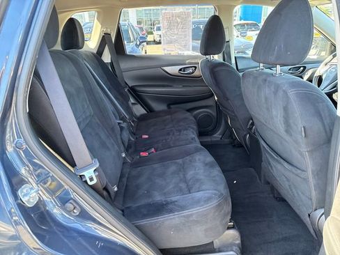 Used 2016 Nissan Rogue S w/ Appearance Package image 15