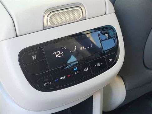 New 2026 Hyundai Ioniq 9 SEL image 13