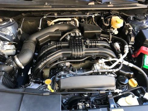 Used 2018 Subaru Crosstrek 2.0i Premium image 11