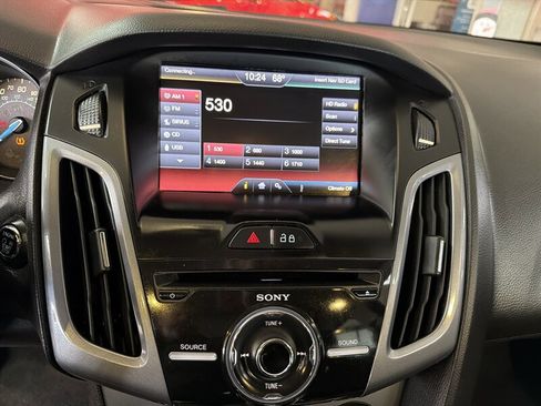 Used 2013 Ford Focus Titanium w/ Luxury Pkg image 14