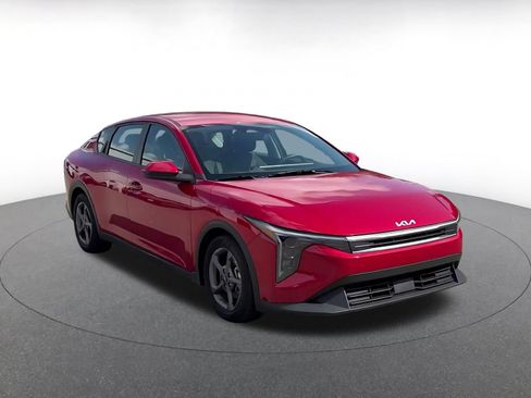Used 2025 Kia K4 FWD image 2
