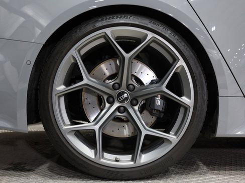 Used 2025 Audi RS 6 performance w/ Blue RS Design Package Plus image 51