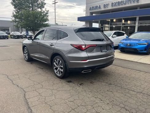 Used 2023 Acura MDX SH-AWD w/ Technology Package image 11