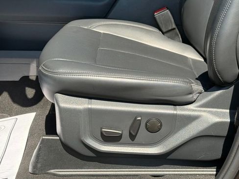 Used 2024 Ford Expedition Max XLT image 14