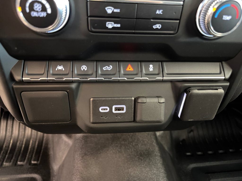 Used 2024 GMC Sierra 1500 Pro w/ Pro Value Package AWD/4WD image 19