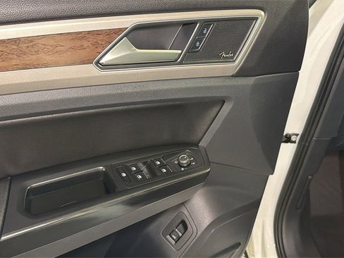 Used 2019 Volkswagen Atlas SEL Premium image 26