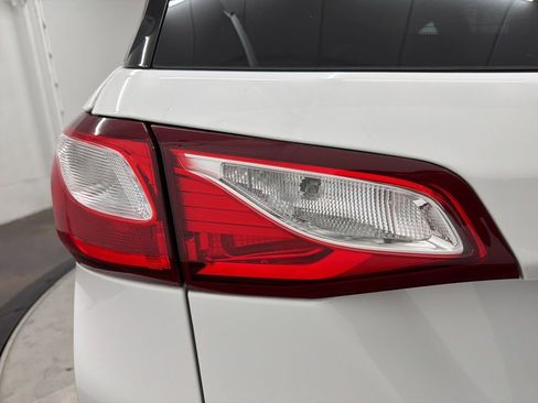 Used 2021 Chevrolet Equinox LT image 12