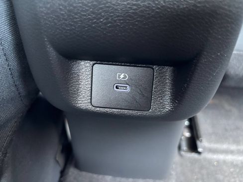 Used 2025 Nissan Versa SV FWD image 22
